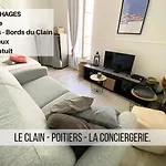 Le Clain- Cathedrale -la Conciergerie
