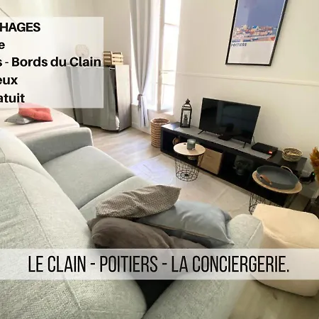 Le Clain- Cathedrale -la Conciergerie