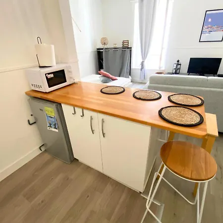 Le Clain- Cathedrale -la Conciergerie Apartment