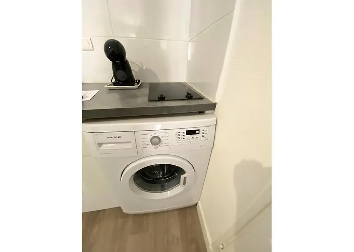 Le Clain- Cathedrale -la Conciergerie Poitiers